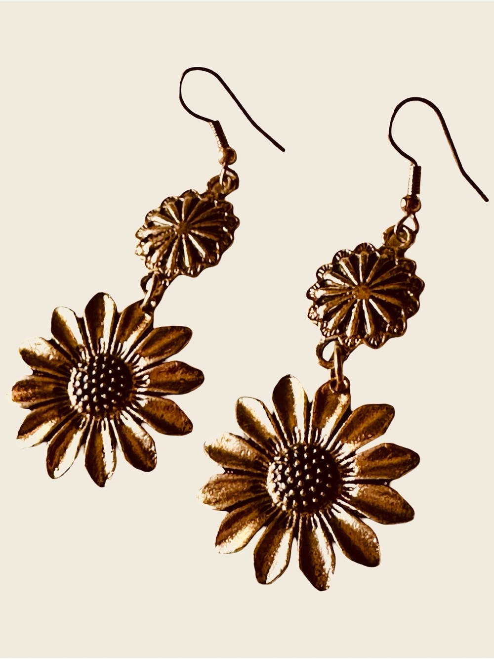 Gold Floral Daisy Drop Earrings for Women - Picture 4 of 4